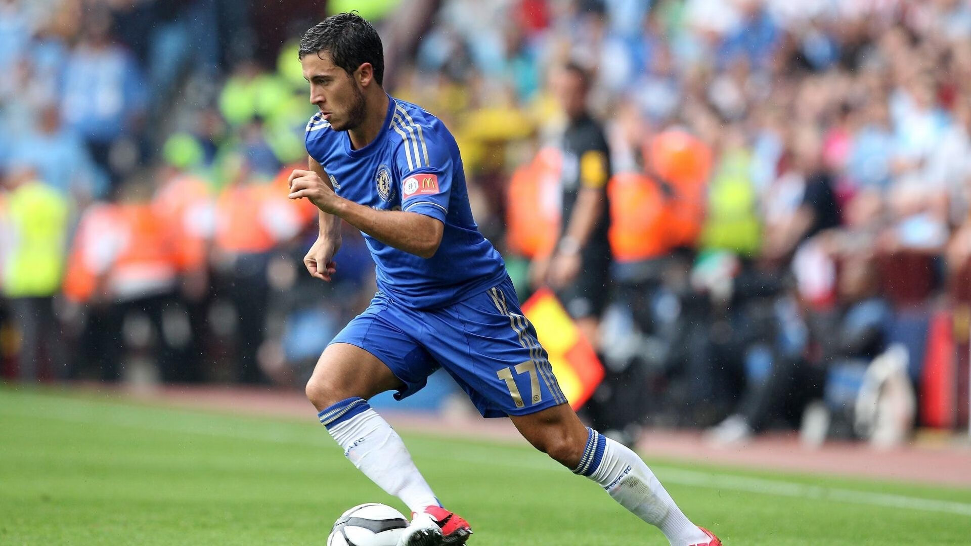 爱游戏体育-维尼修斯,足球场上的关键先生与塞内加尔的被收割之谜